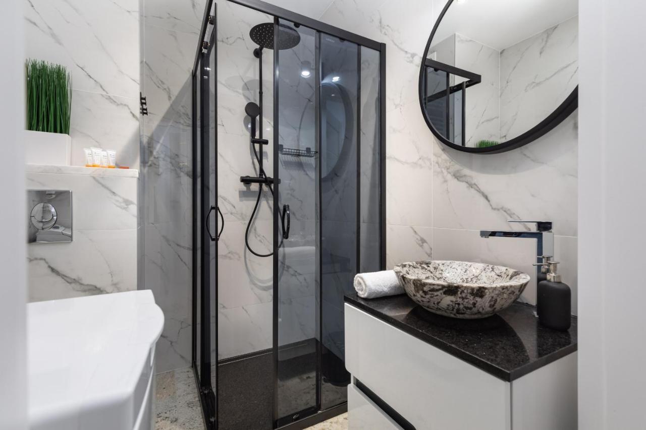 Kapitański Mostek By Renters Kołobrzeg