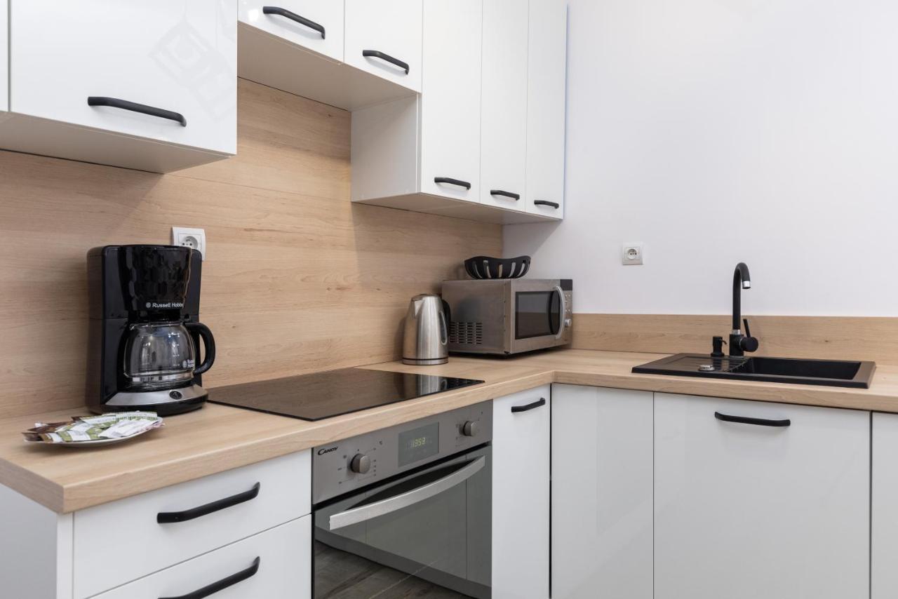 Kapitański Mostek By Renters *